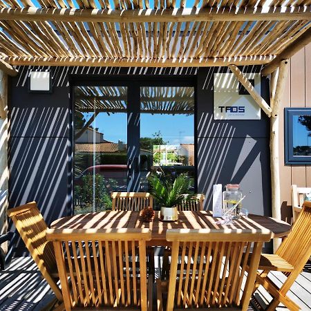 Camping Les Places Dorees Сен-Жан-де-Мон Екстериор снимка