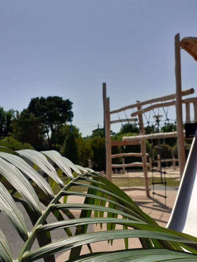 Camping Les Places Dorees Сен-Жан-де-Мон Екстериор снимка